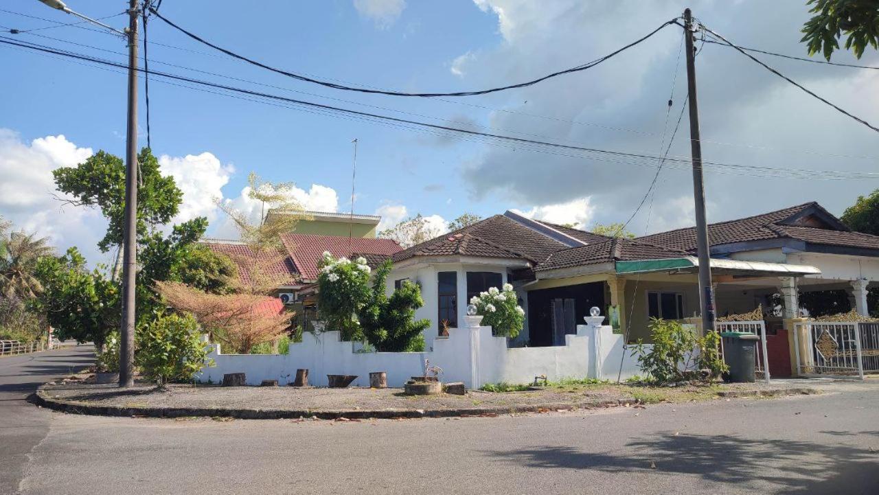 Pulai Field Aa Homestay Kangar Exteriér fotografie